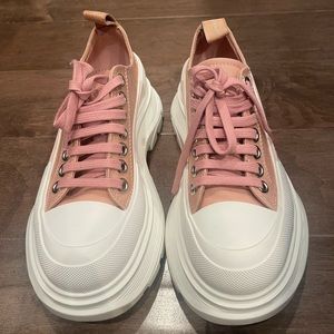 Alexander McQueen Tread Slick lace-up sneakers
